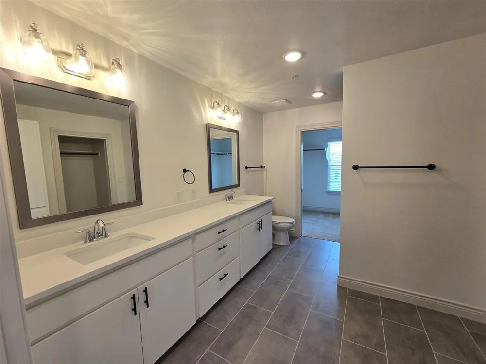 2105 Tiger Trail Trail #403 Round Rock, TX 78665