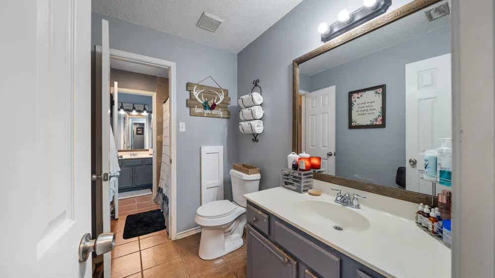 111 Vz County Road 3433 Wills Point, TX 75169