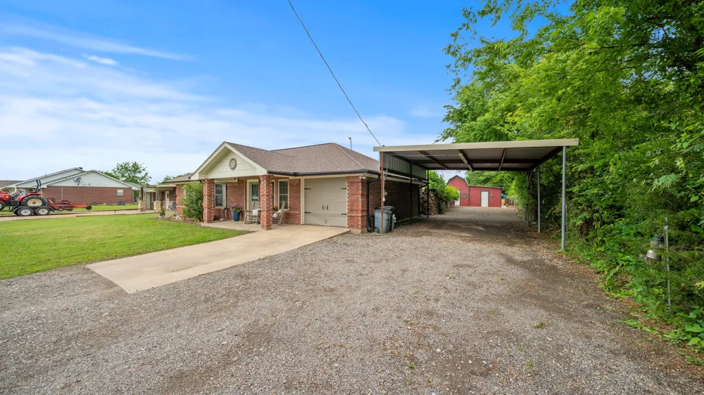 111 Vz County Road 3433 Wills Point, TX 75169