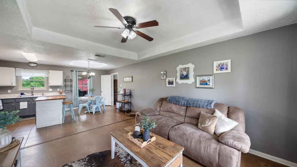 111 Vz County Road 3433 Wills Point, TX 75169