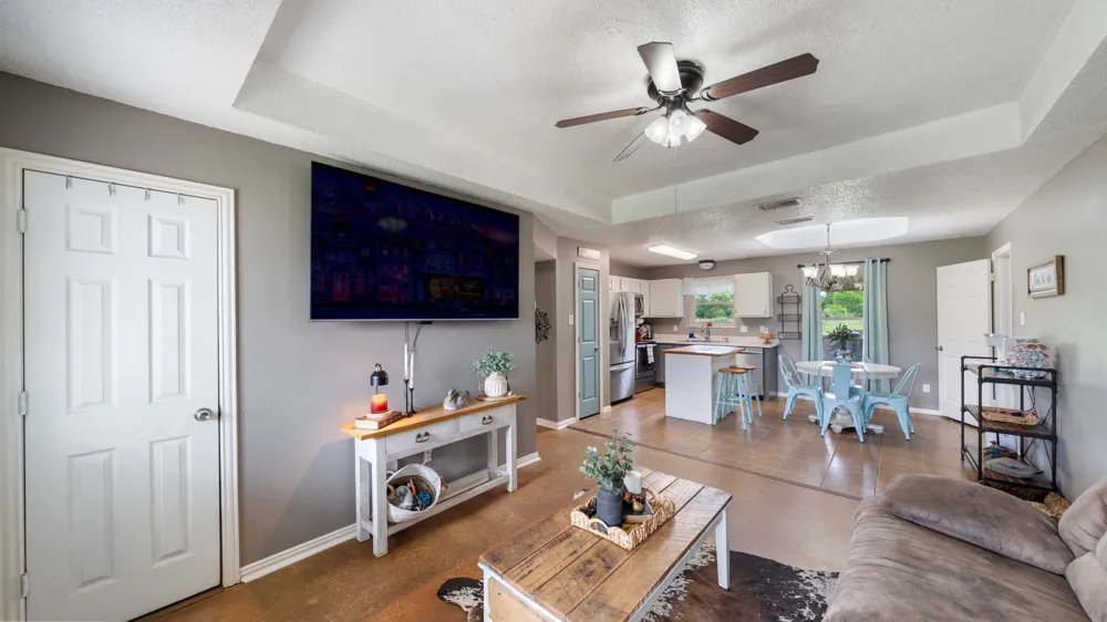 111 Vz County Road 3433 Wills Point, TX 75169