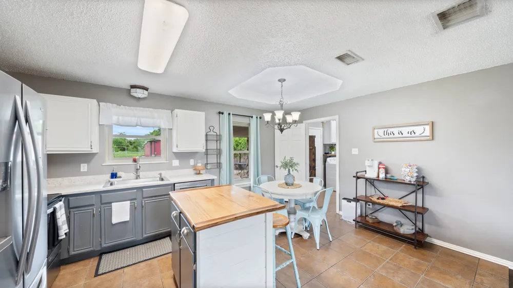 111 Vz County Road 3433 Wills Point, TX 75169