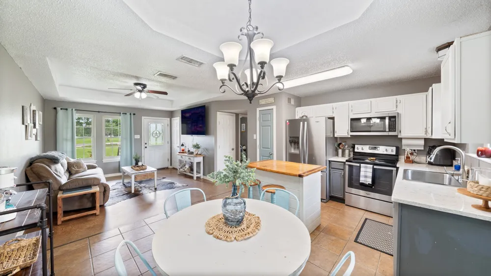 111 Vz County Road 3433 Wills Point, TX 75169