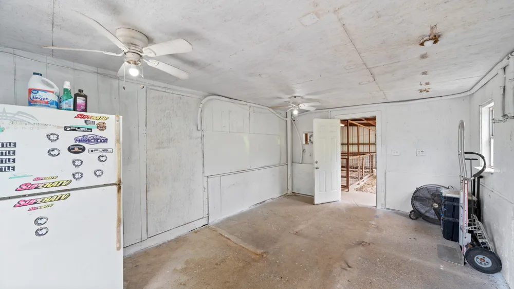 111 Vz County Road 3433 Wills Point, TX 75169