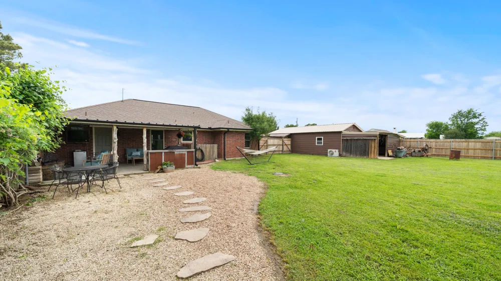 111 Vz County Road 3433 Wills Point, TX 75169