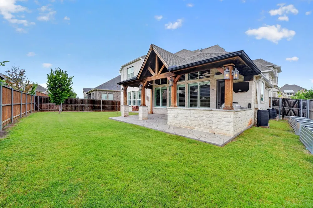 208 Lenten Rose Drive Wylie, TX 75098