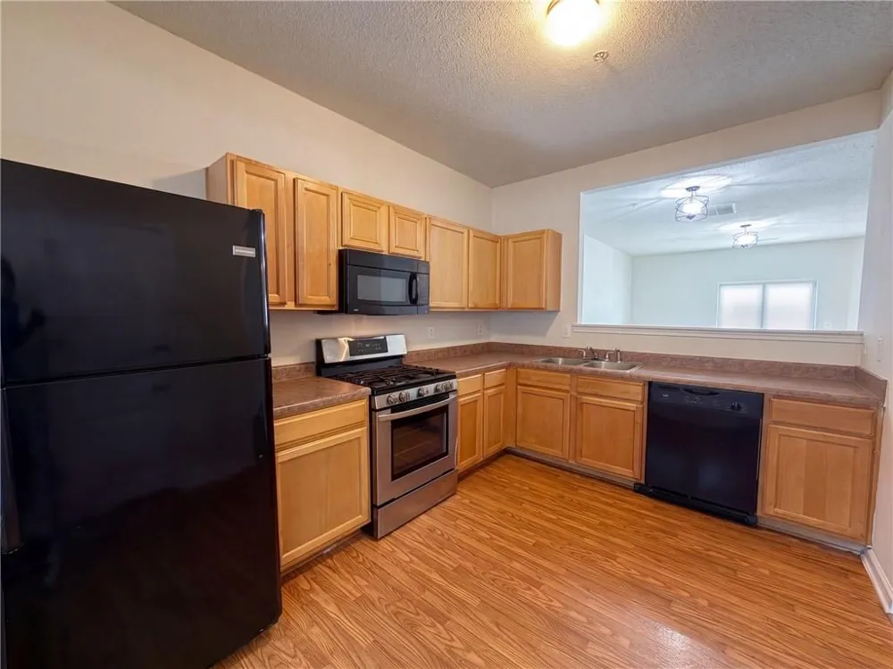 1689 Broad River Road Atlanta, GA 30349