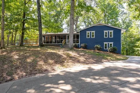 1055 Acworth Due West Road NW