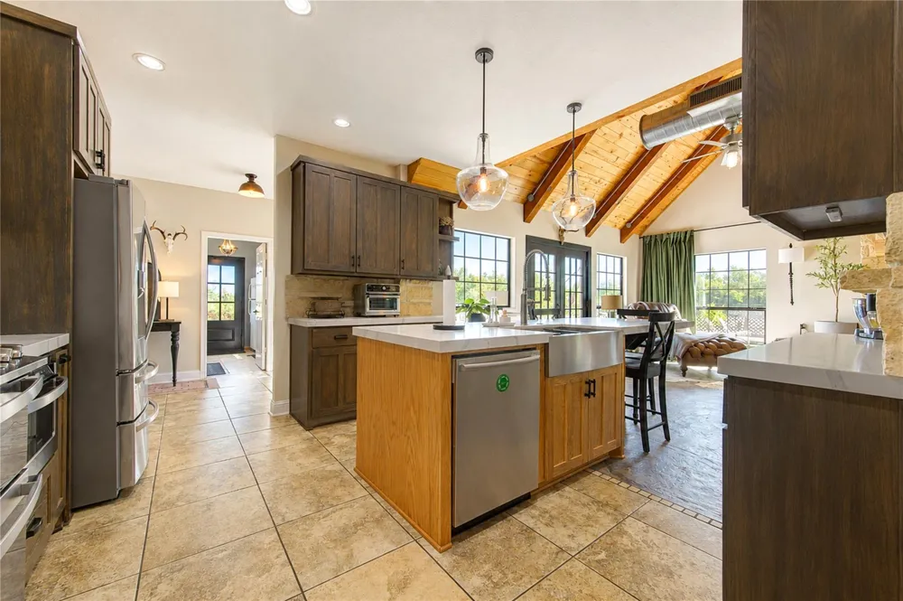 22313 Chapman Rd Hempstead, TX 77445