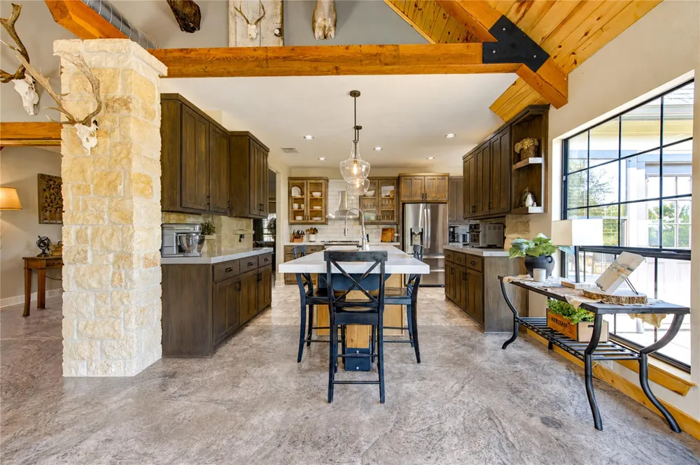 22313 Chapman Rd Hempstead, TX 77445