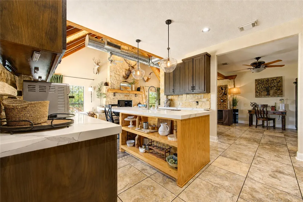 22313 Chapman Rd Hempstead, TX 77445