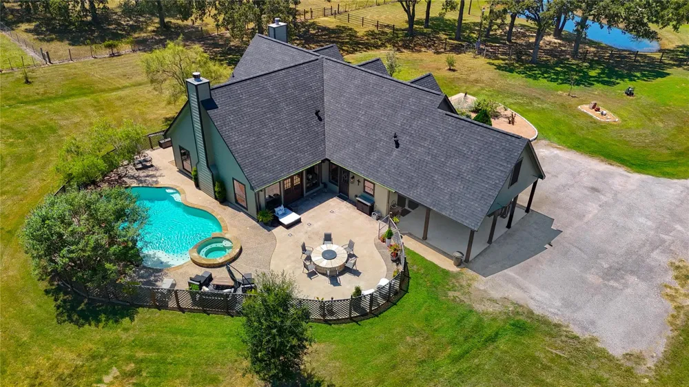 22313 Chapman Rd Hempstead, TX 77445