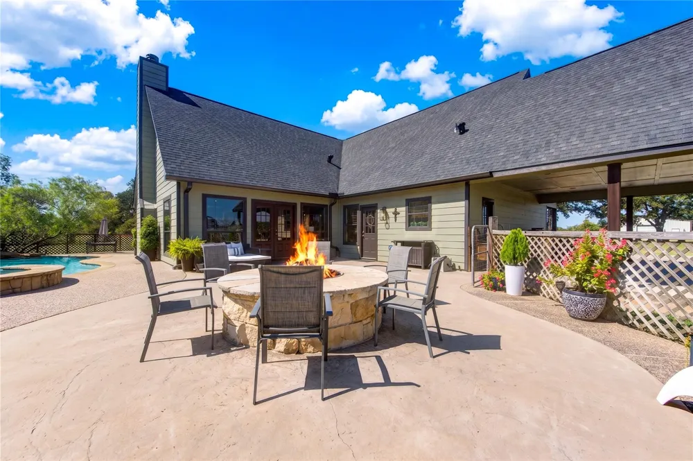 22313 Chapman Rd Hempstead, TX 77445