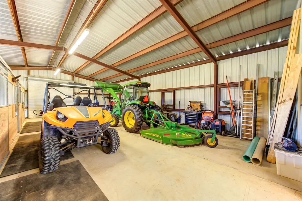 22313 Chapman Rd Hempstead, TX 77445