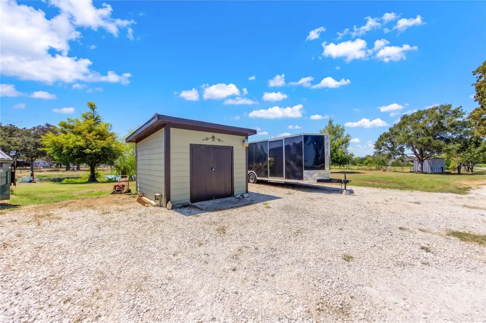 22313 Chapman Rd Hempstead, TX 77445