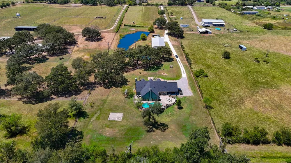 22313 Chapman Rd Hempstead, TX 77445