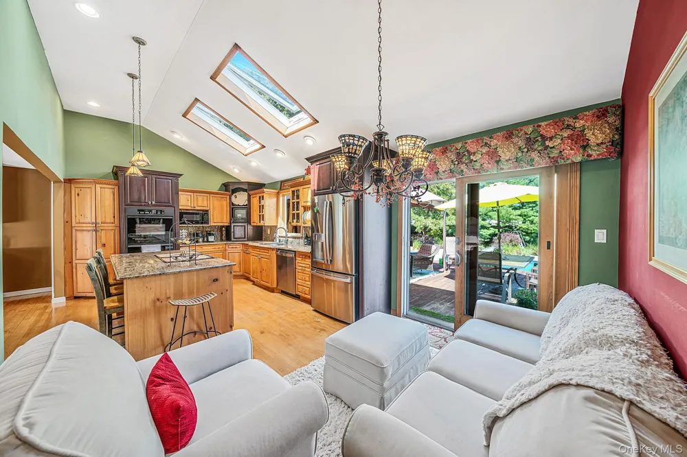 79 Fulton Boulevard Commack, NY 11725