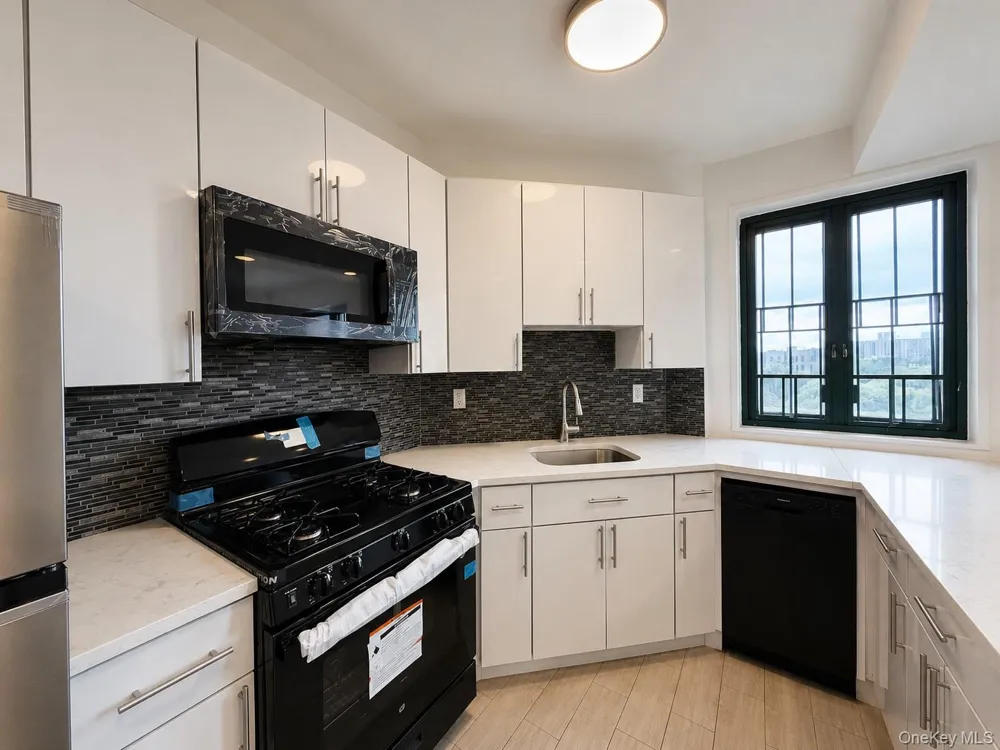 1594 Unionport Road #3H Bronx, NY 10462