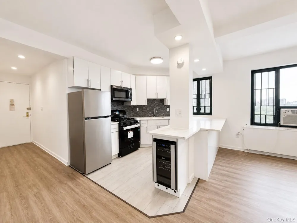 1594 Unionport Road #3H Bronx, NY 10462