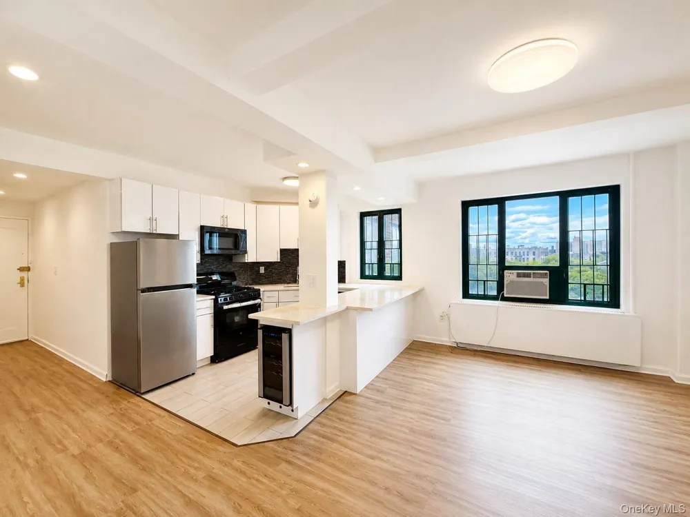 1594 Unionport Road #3H Bronx, NY 10462