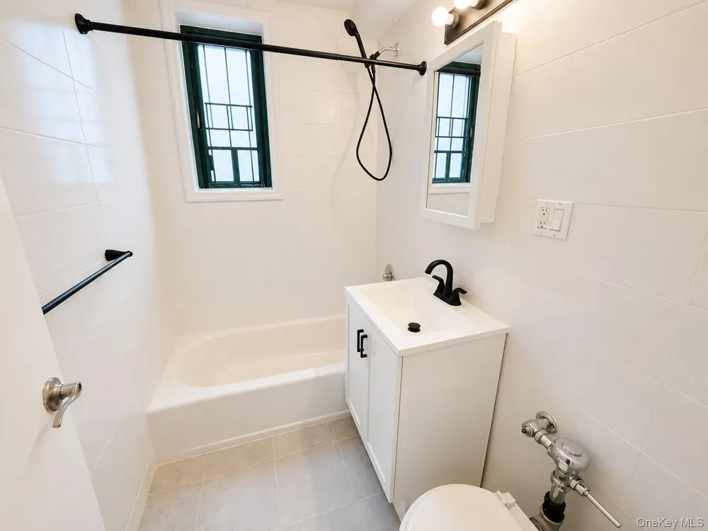 1594 Unionport Road #3H Bronx, NY 10462