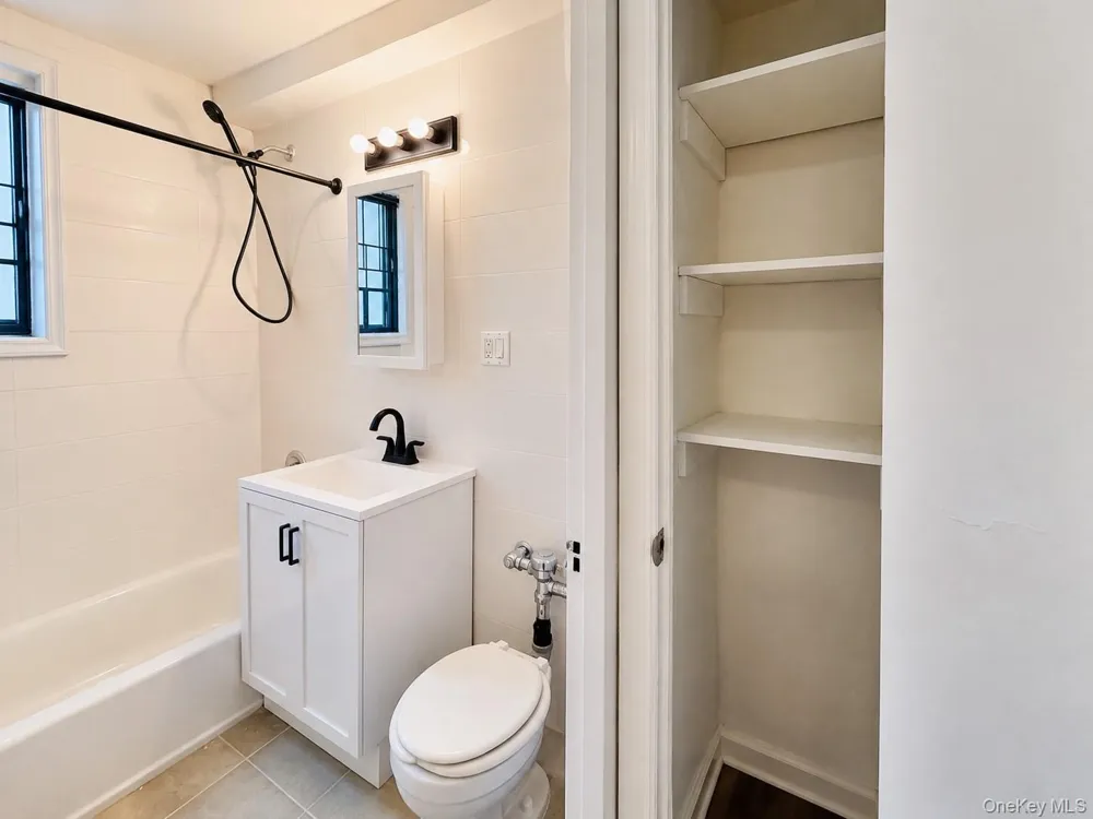 1594 Unionport Road #3H Bronx, NY 10462