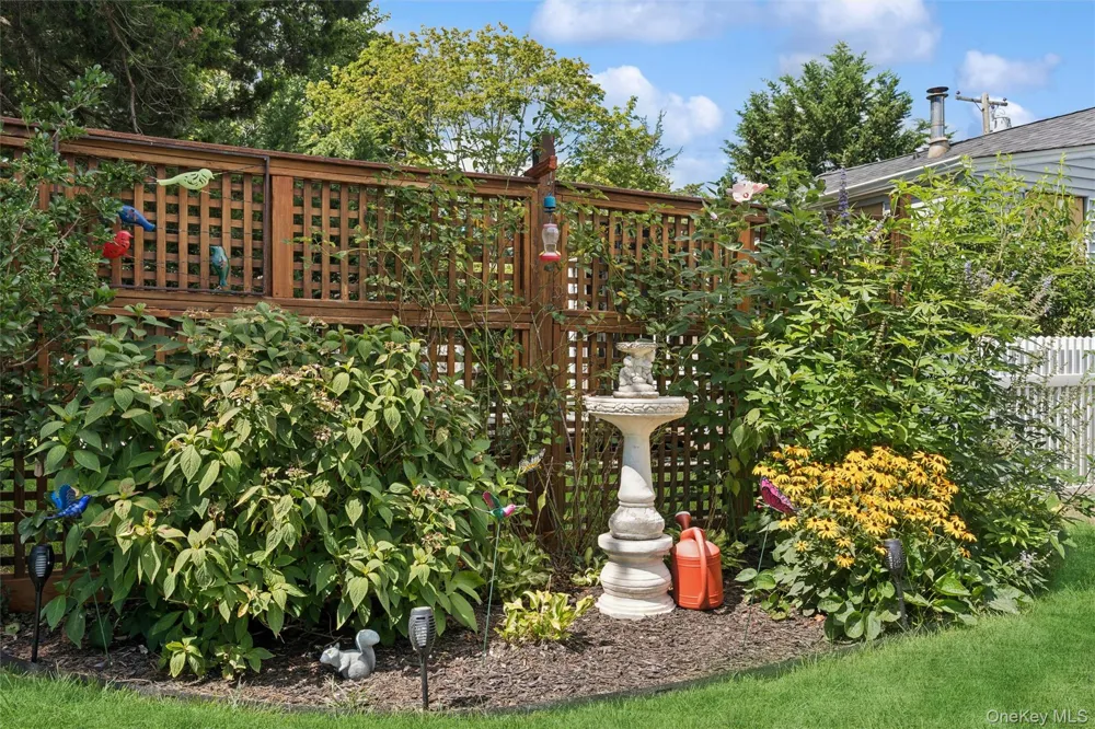 34 W End Avenue East Quogue, NY 11942