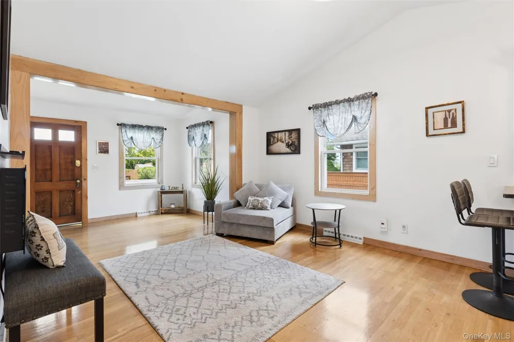34 W End Avenue East Quogue, NY 11942