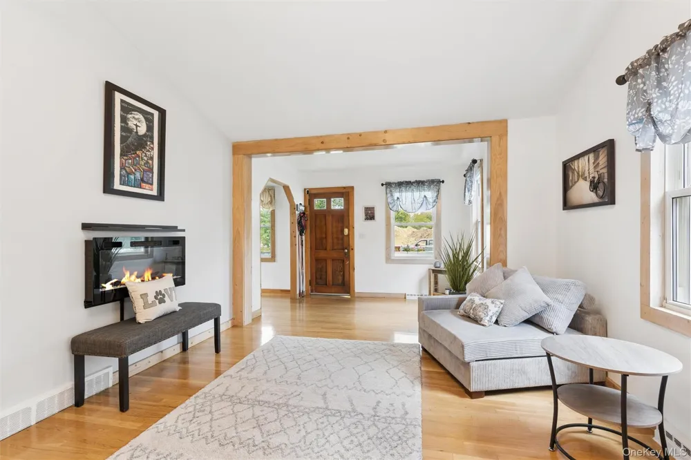 34 W End Avenue East Quogue, NY 11942