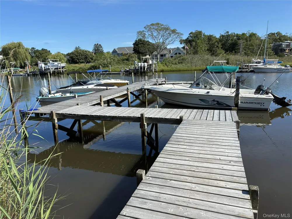 34 W End Avenue East Quogue, NY 11942