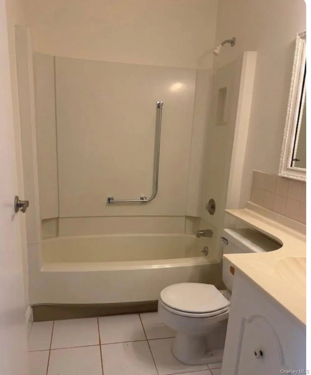 6 Cobblestone Way Mount Sinai, NY 11766