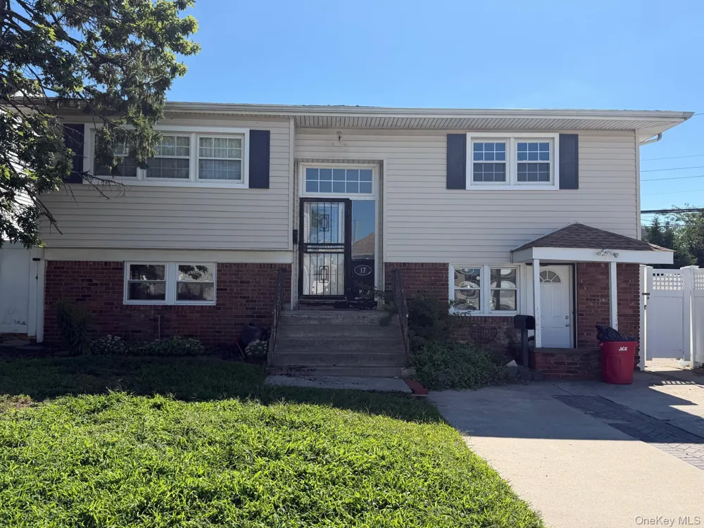 17 Marina Road Island Park, NY 11558