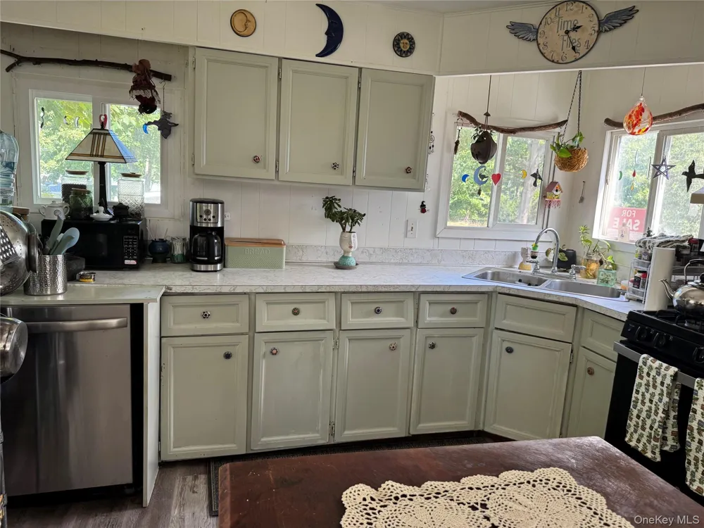 1964 River Road #40 Calverton, NY 11933