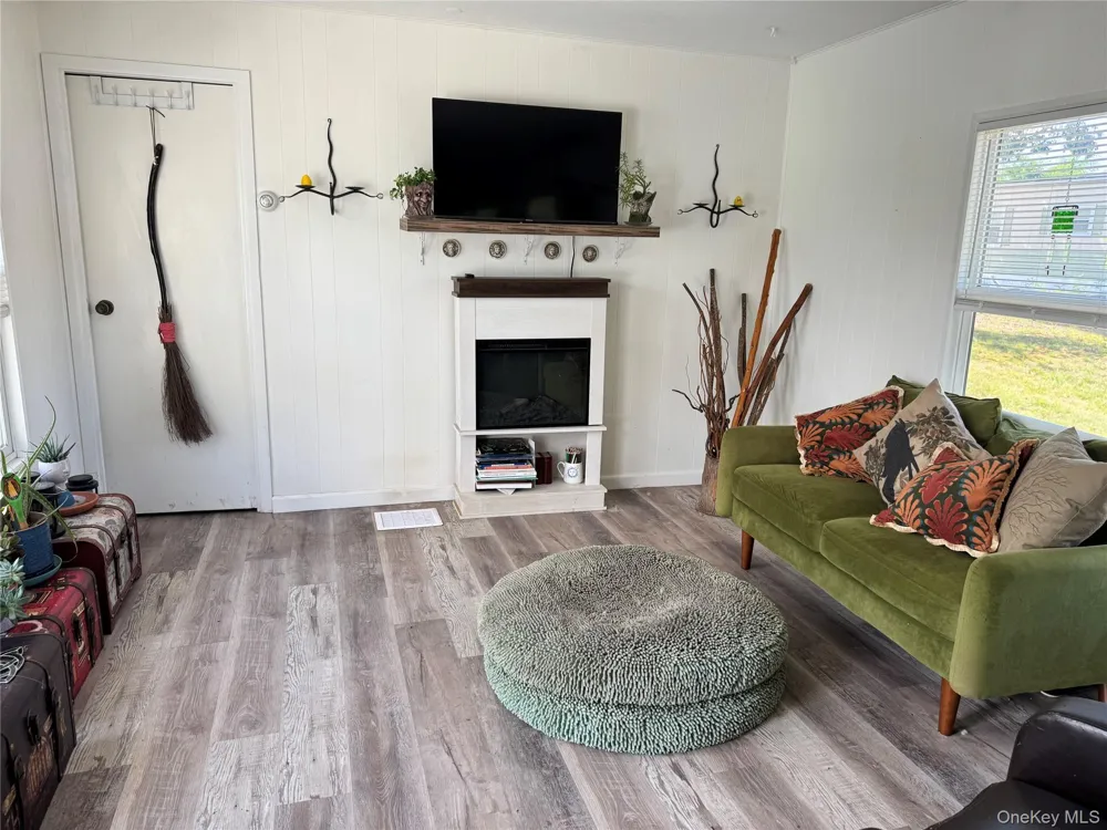 1964 River Road #40 Calverton, NY 11933