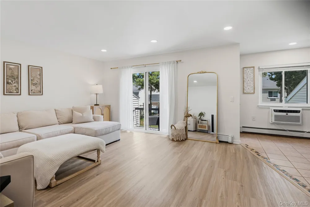 36 Richmond Boulevard #4A Ronkonkoma, NY 11779