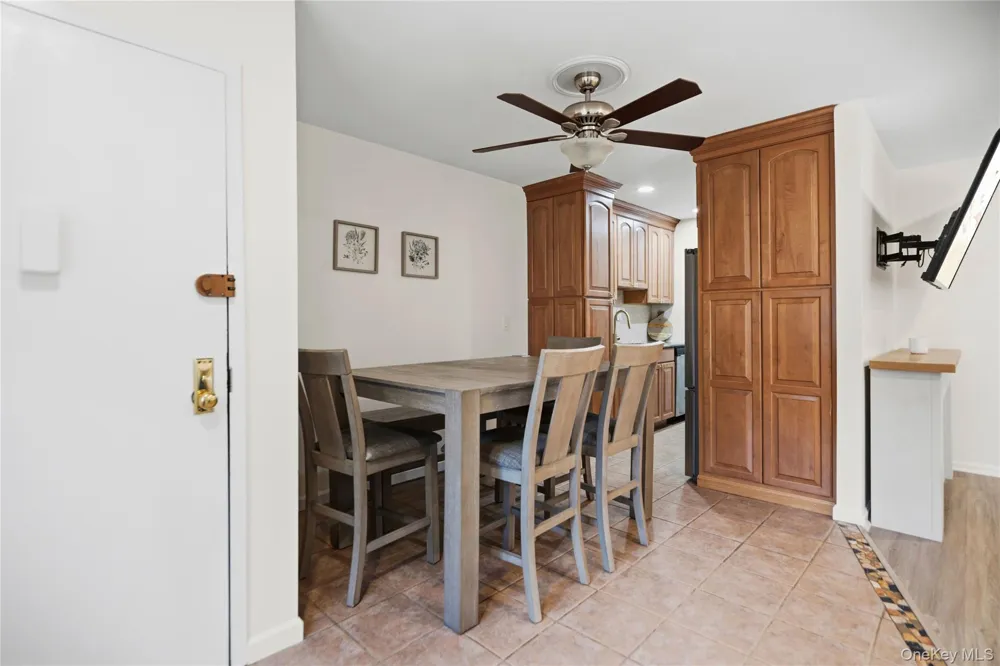 36 Richmond Boulevard #4A Ronkonkoma, NY 11779