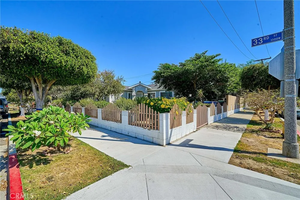1390 W 33rd Street Long Beach, CA 90810