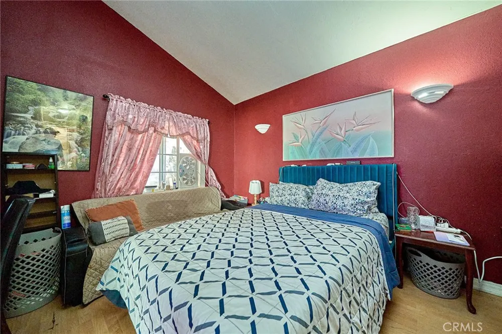 1390 W 33rd Street Long Beach, CA 90810