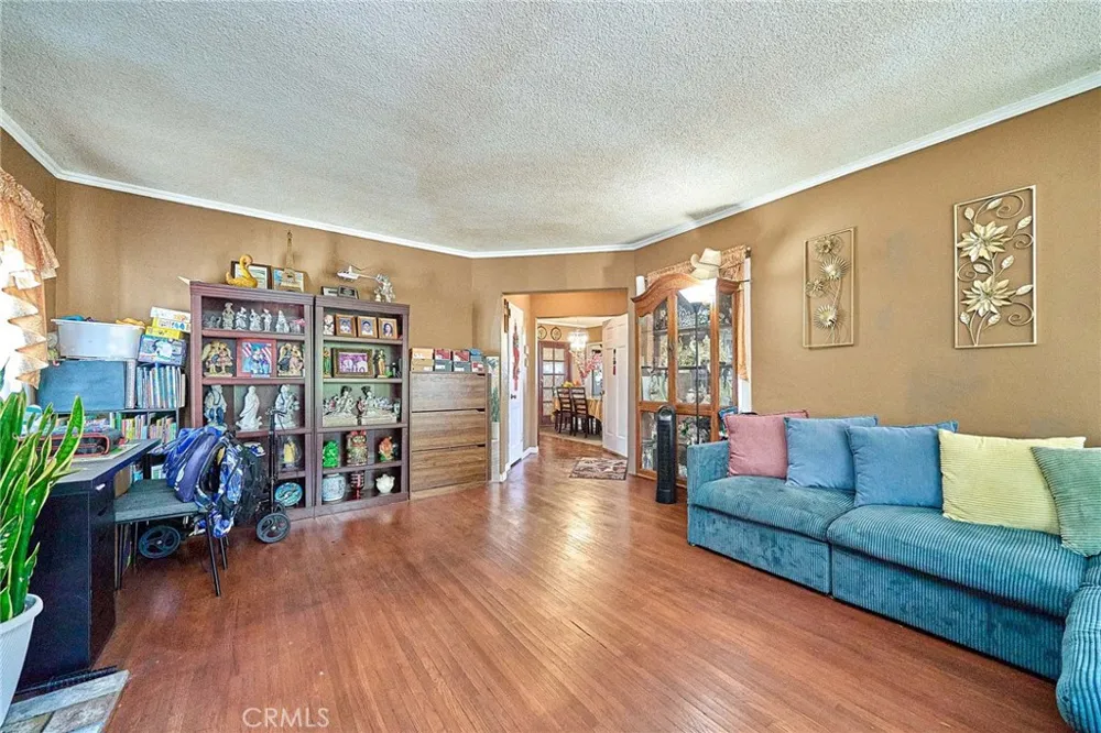 1390 W 33rd Street Long Beach, CA 90810