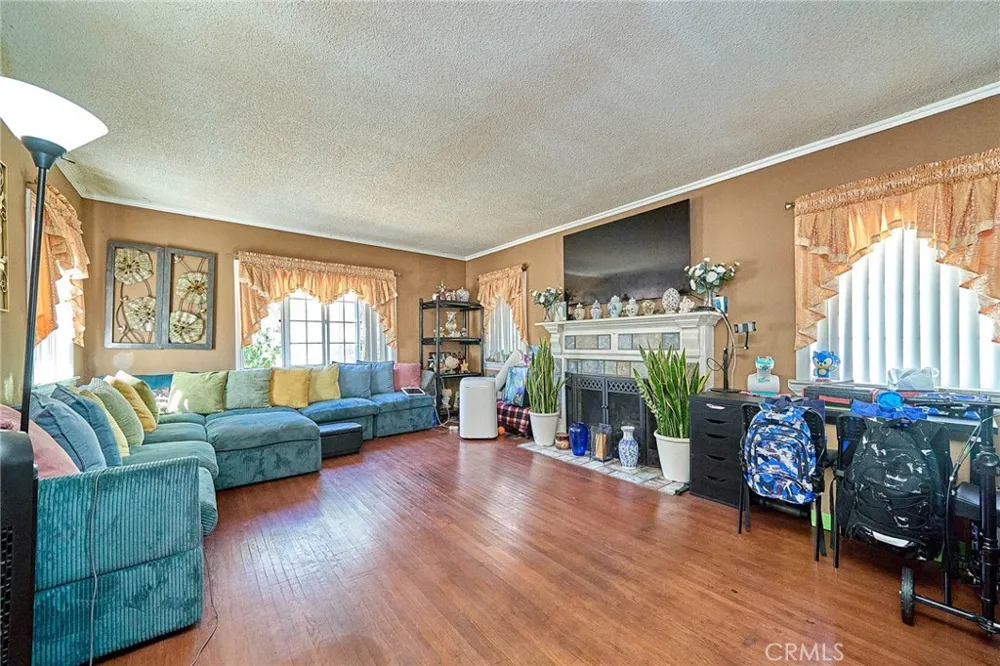 1390 W 33rd Street Long Beach, CA 90810
