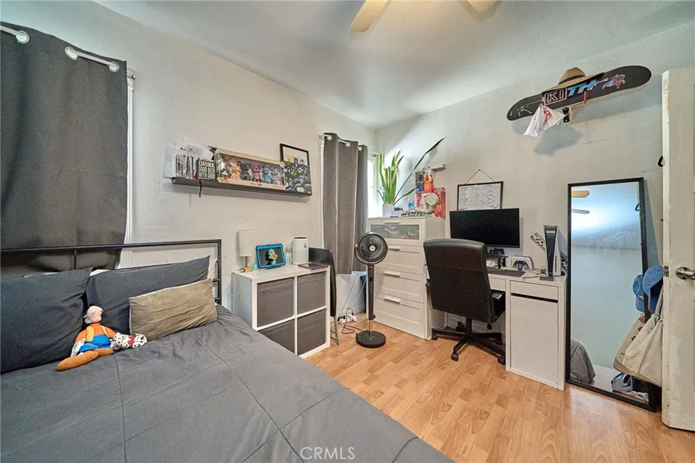 1390 W 33rd Street Long Beach, CA 90810