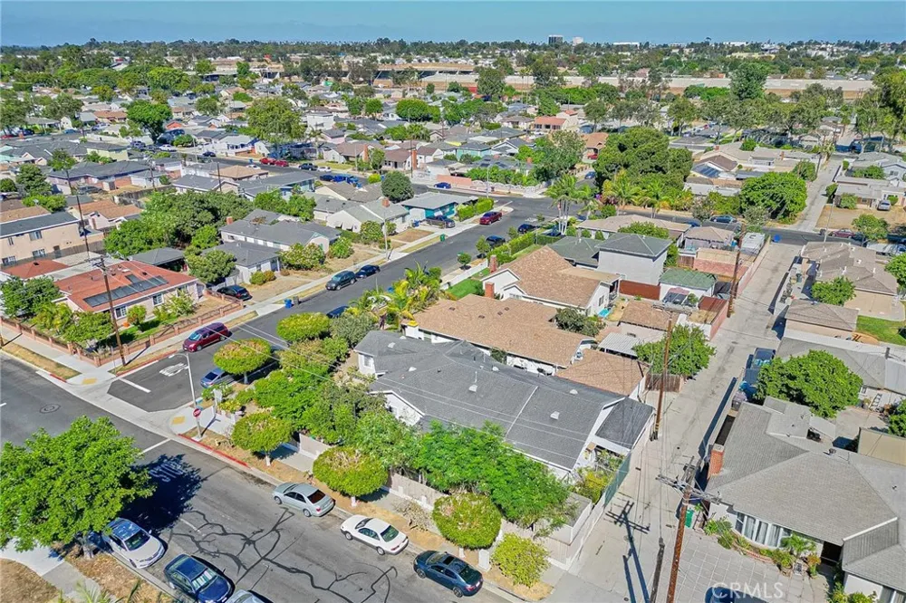 1390 W 33rd Street Long Beach, CA 90810