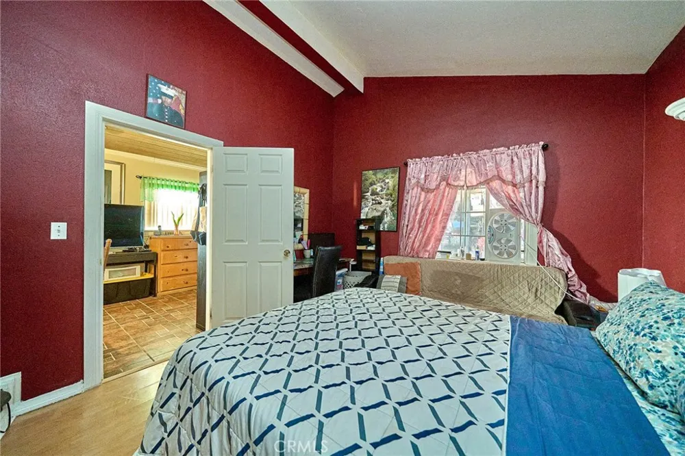 1390 W 33rd Street Long Beach, CA 90810