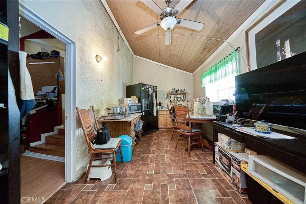 1390 W 33rd Street Long Beach, CA 90810