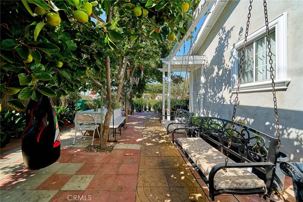 1390 W 33rd Street Long Beach, CA 90810