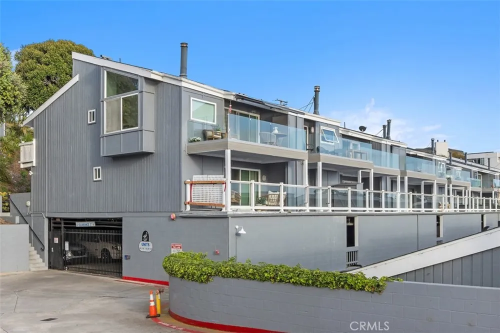 2399 Jefferson #5 Carlsbad, CA 92008