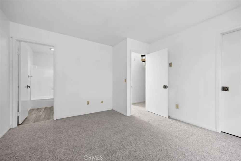 2399 Jefferson #5 Carlsbad, CA 92008