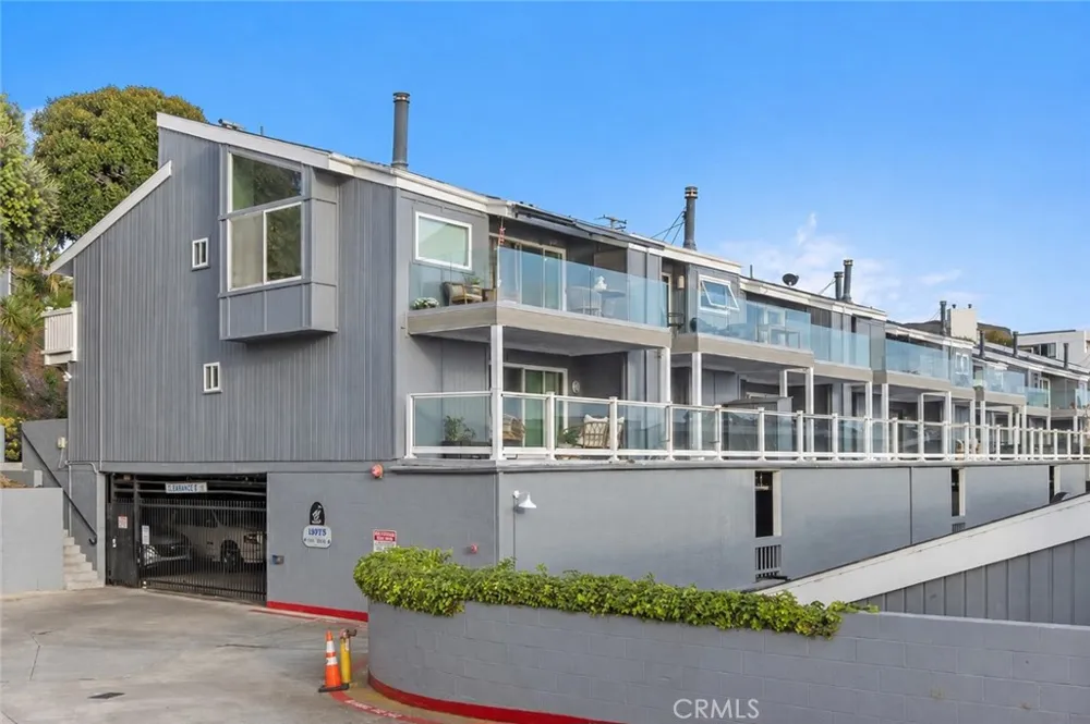 2399 Jefferson #5 Carlsbad, CA 92008