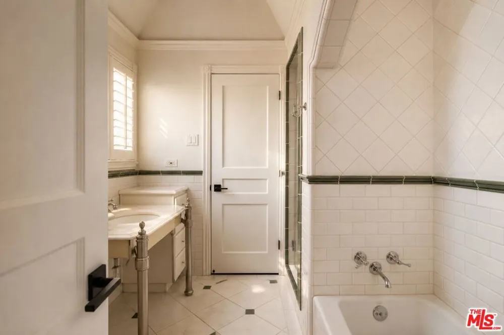 774 Malcolm Avenue Los Angeles, CA 90024