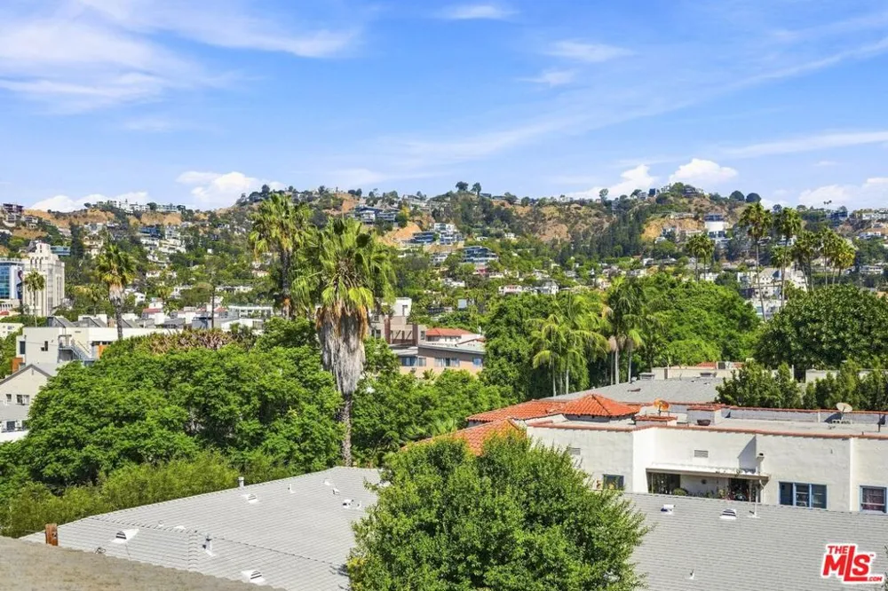 8121 Norton Avenue #403 West Hollywood, CA 90046